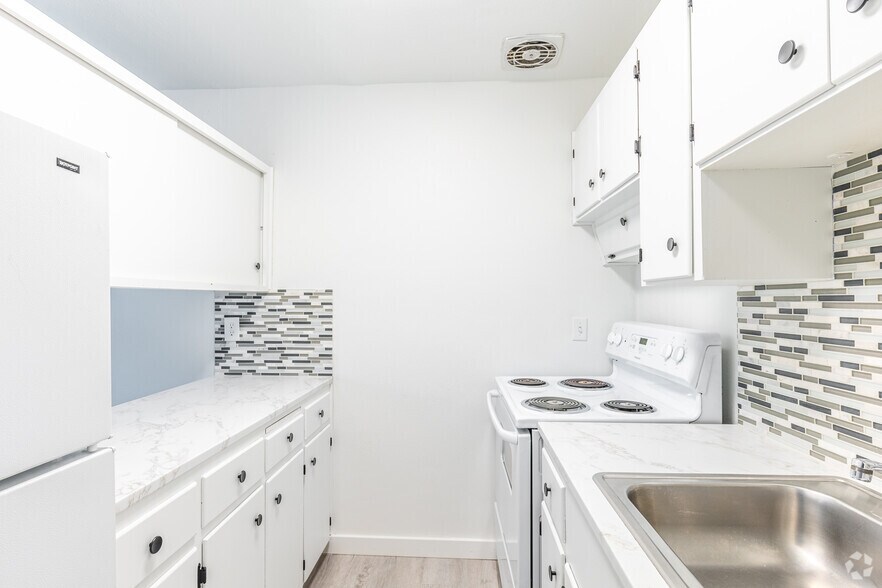 More Photos Of 11181-11211 NE Weidler St, Portland Apartments For Sale