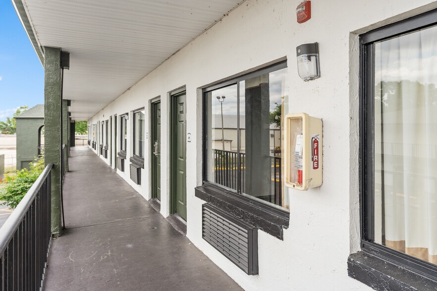 More Photos Of 3956 W Colonial Dr, Orlando Hotel For Sale