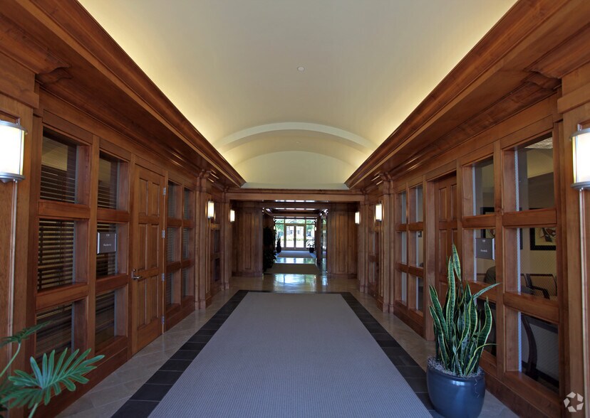 More Photos Of 16810 Kenton Dr, Huntersville Office For Lease