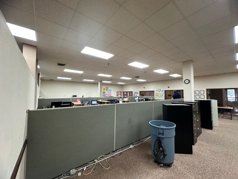 More Photos Of 201 N Troup St, Valdosta Office For Sale