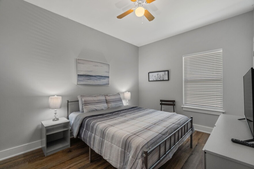 More Photos Of 2906 Sarah Jean Ct, Panama City Manufactured Housing Mobile Home Park For Sale