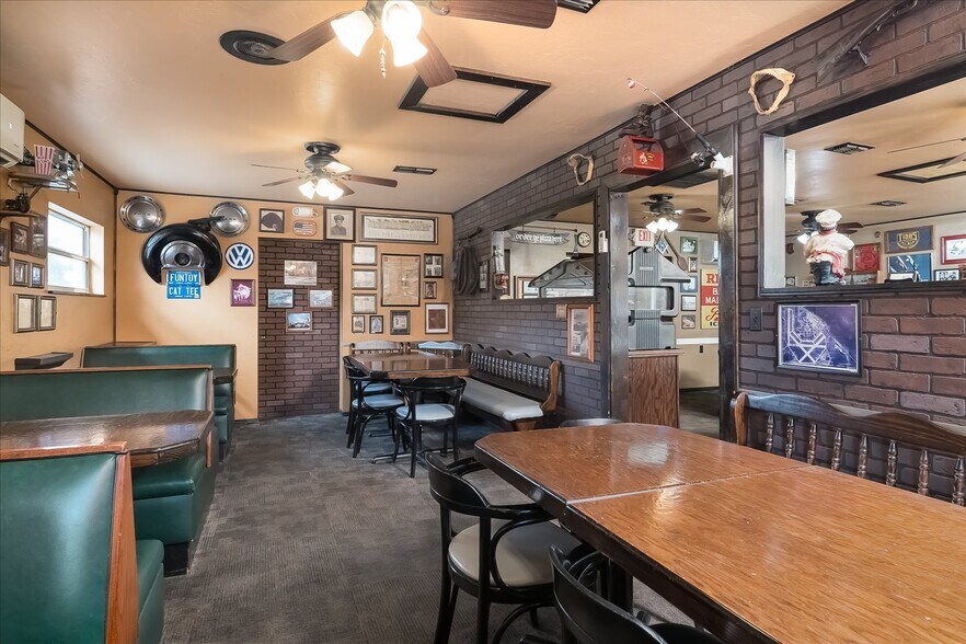 More Photos Of 637 S Commerce Ave, Sebring Restaurant For Sale