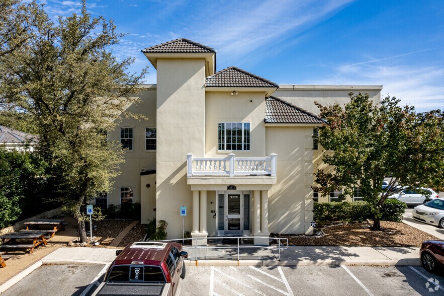 More Photos Of 18838 Stone Oak Pky, San Antonio Office For Lease