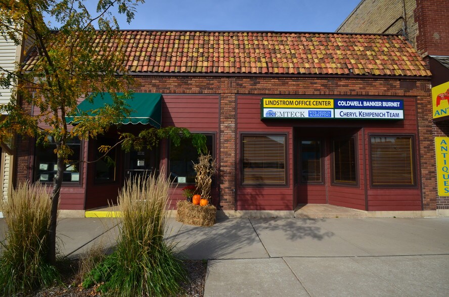 More Photos Of 12732 Lake Blvd, Lindstrom Storefront For Lease