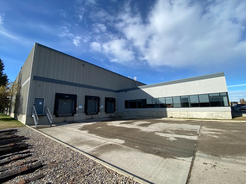 More Photos Of 2308-2360 Portland St SE, Calgary Warehouse For Lease