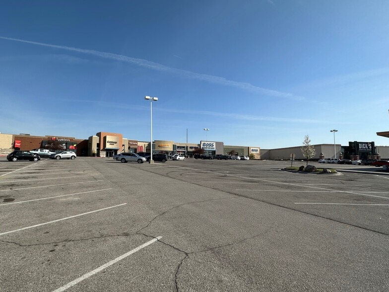 More Photos Of 6100 O St, Lincoln Unknown For Lease