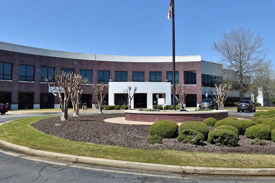 More Photos Of 6175 Technology Pky, Midland Office For Lease