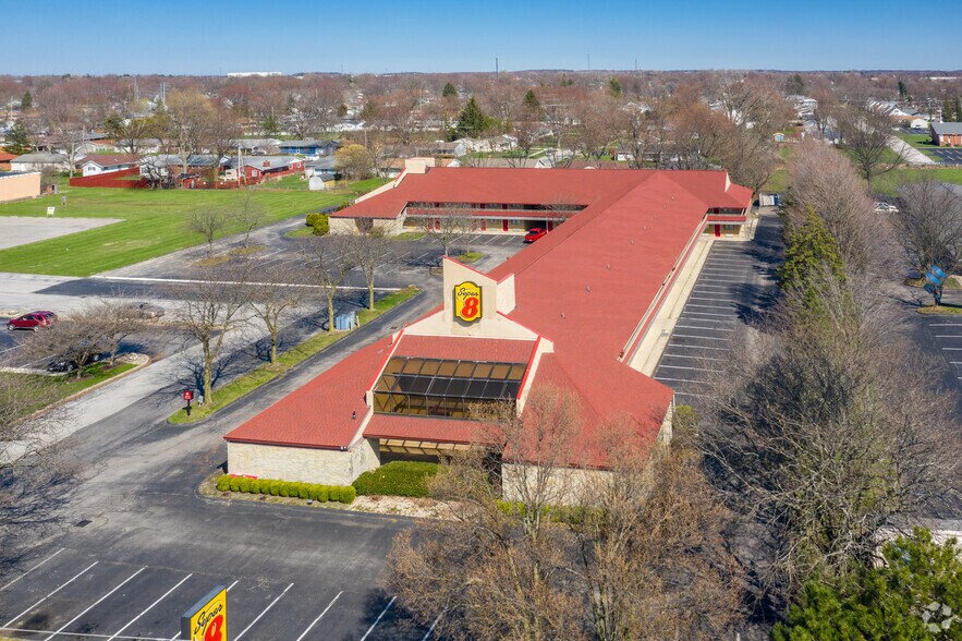 More Photos Of 1951 Broad Ave, Findlay Hotel For Sale