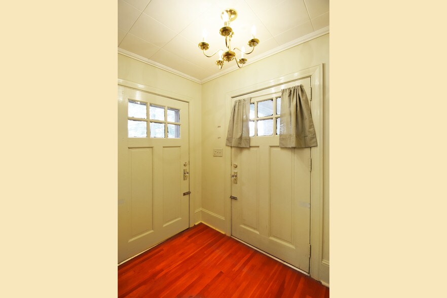 More Photos Of 2306 S Cannon Blvd, Kannapolis Office Residential For Sale