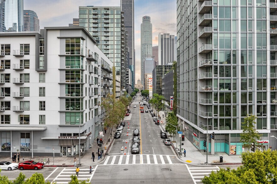 Primary Photo Of 645 W 9th St, Los Angeles Apartments For Lease