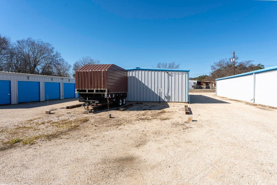 More Photos Of 1065 Market Hts, New Braunfels Self Storage For Sale
