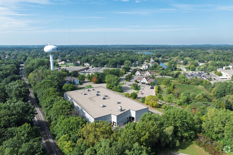 More Photos Of 405 Commerce Ct, Vadnais Heights Manufacturing For Sale