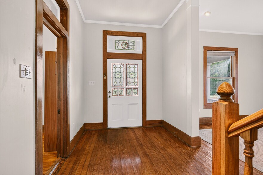 More Photos Of 812 W 10th St, Austin Office For Sale