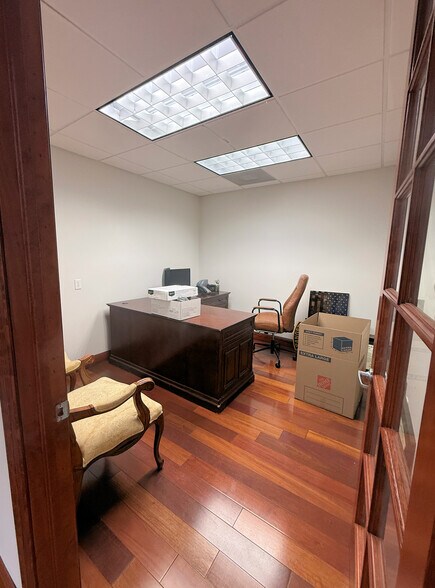 More Photos Of 1005 W Indiantown Rd, Jupiter Office For Sale