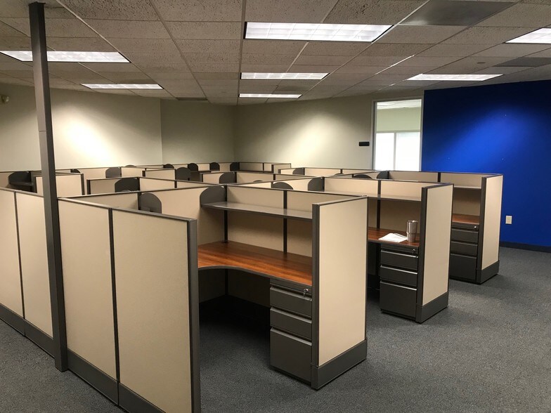 More Photos Of 1103 Schrock Rd, Columbus Office For Lease