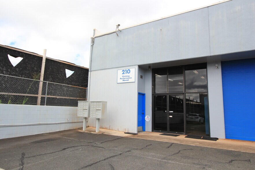 Primary Photo Of 94-515 Ukee St, Waipahu Warehouse For Lease