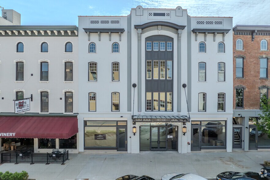 More Photos Of 33 N 3rd St, Newark Apartments For Lease