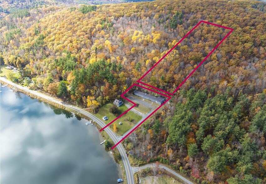 More Photos Of 165 Queechy Lake Dr, Canaan Hotel For Sale