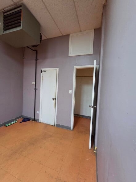 More Photos Of 1226-1246 E Gun Hill Rd, Bronx Storefront For Lease