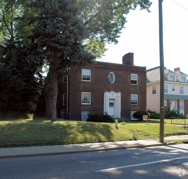 More Photos Of 1312 Cleveland Ave NW, Canton Apartments For Sale