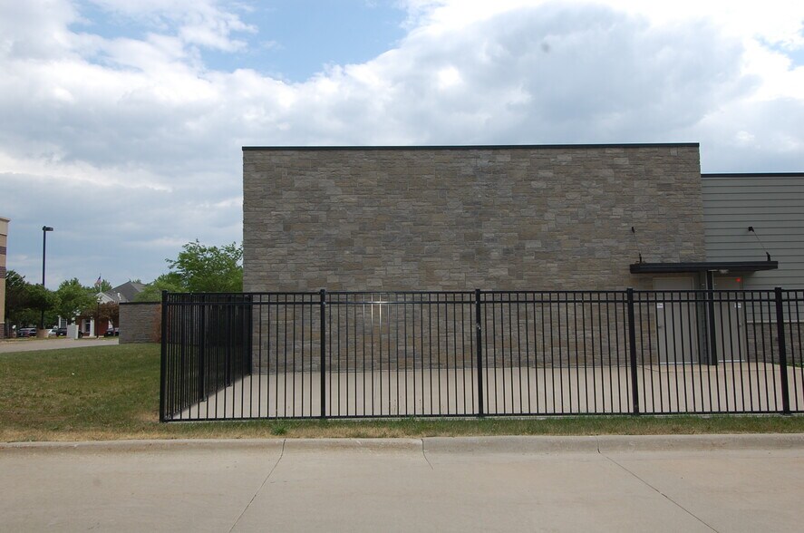 More Photos Of 740 Community Dr, North Liberty General Retail For Lease