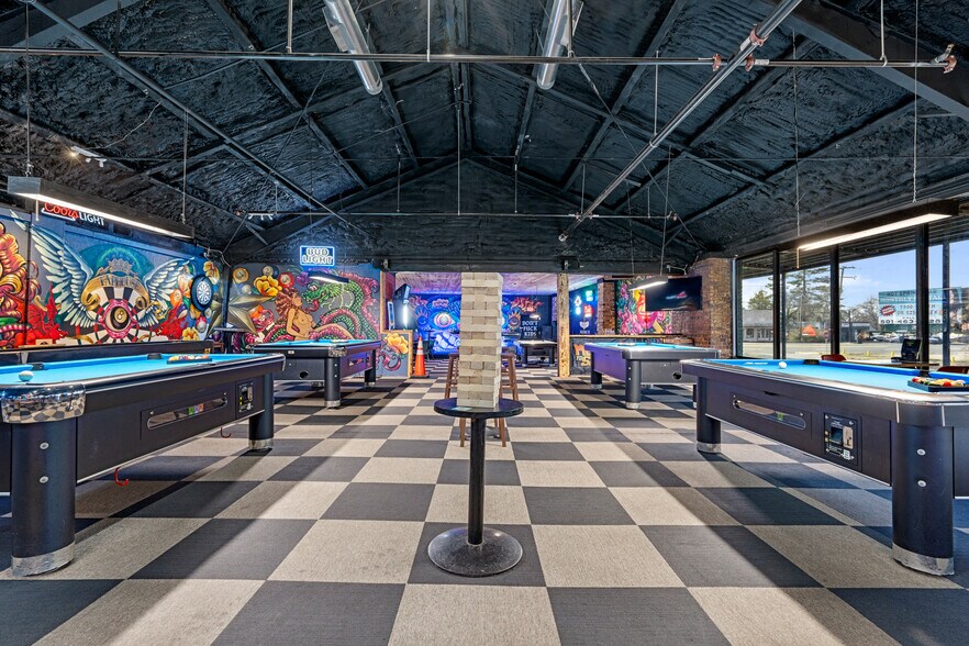 More Photos Of 816 Albert Pike Rd, Hot Springs Bar For Sale