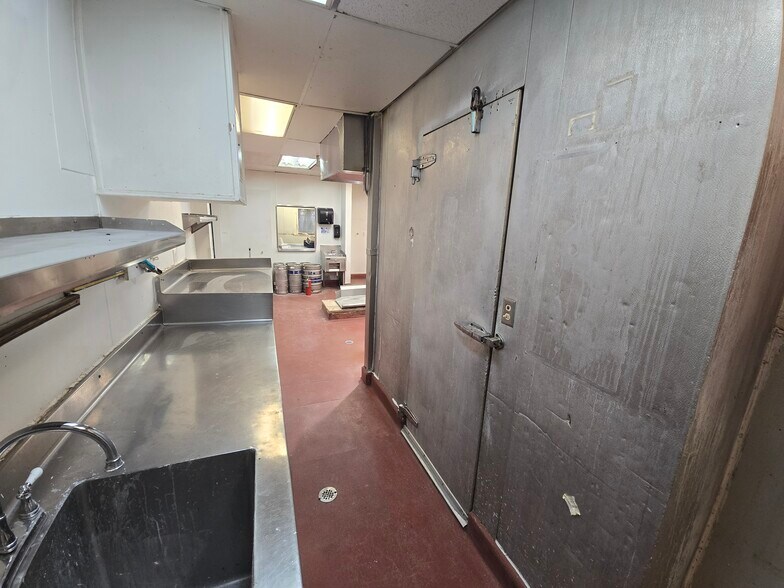 More Photos Of 55 5th St, Gilroy Restaurant For Sale