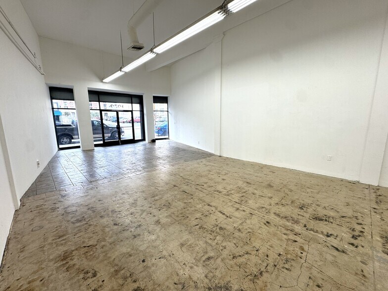 More Photos Of 1018-1020 S Los Angeles St, Los Angeles Light Manufacturing For Lease