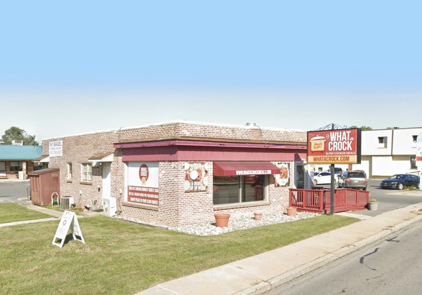 Primary Photo Of 4235 Edgmont Ave, Brookhaven Freestanding For Sale