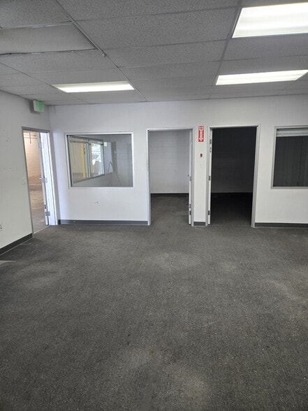 More Photos Of 2413 Amsler St, Torrance Industrial For Lease