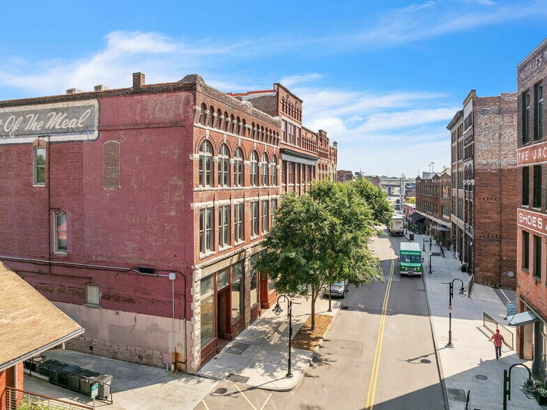 More Photos Of 133 W Jackson Ave, Knoxville Office Residential For Sale