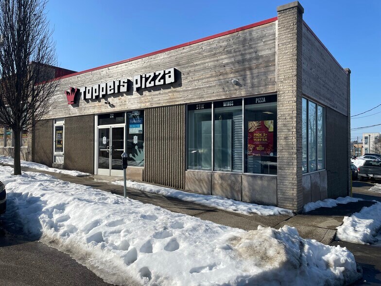 Primary Photo Of 212 S Indiana Ave, Bloomington Restaurant For Lease