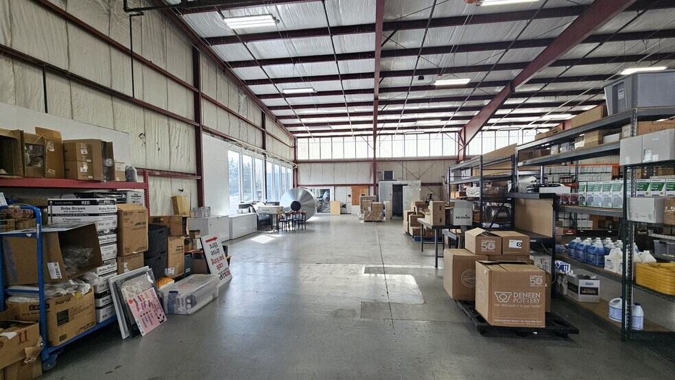 More Photos Of 841 3rd Ave, Longview Industrial For Lease