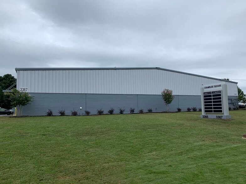 More Photos Of 3365-3367 W Hospital Ave, Chamblee Light Distribution For Lease