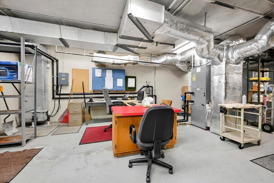More Photos Of 2389 Main St, Northampton Office For Sale
