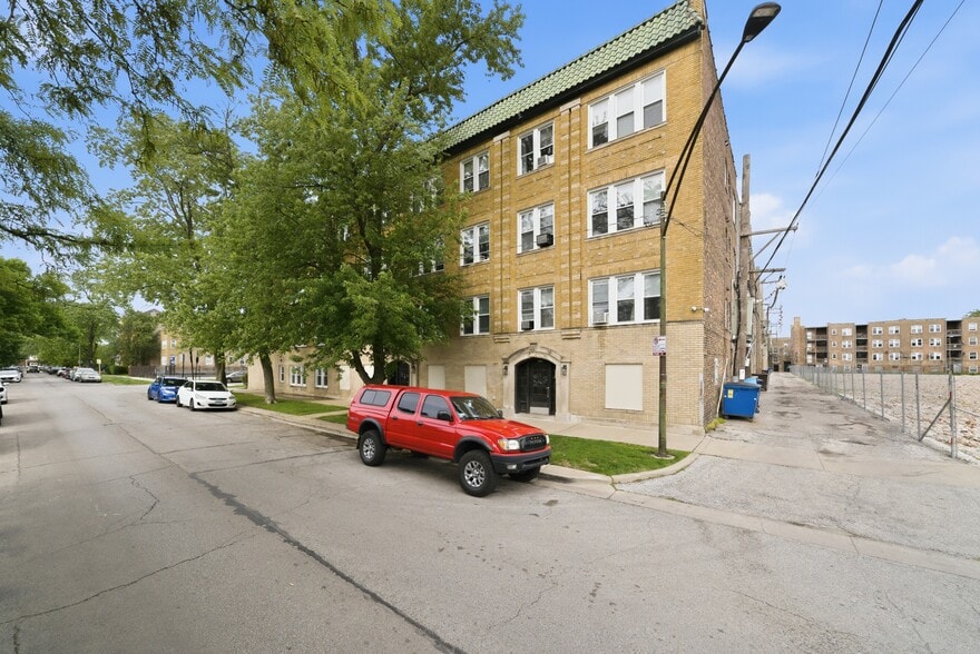 More Photos Of 4057 W School St, Chicago Apartments For Sale