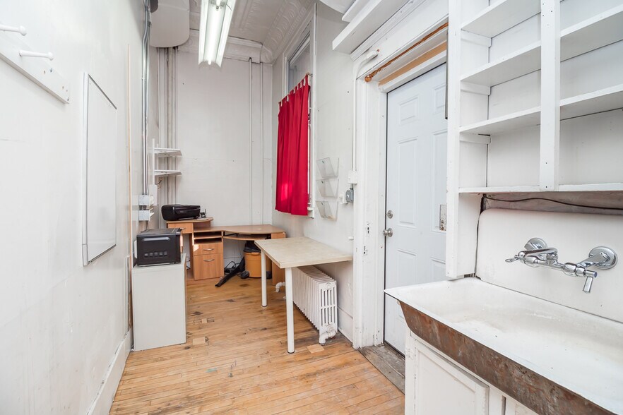 More Photos Of 71 N Williams St, Crystal Lake Storefront Retail Residential For Sale