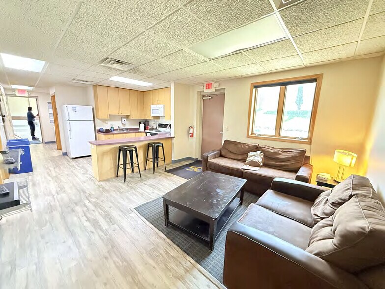 More Photos Of 819 Walsh Rd, Madison Flex For Sale