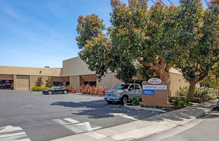 More Photos Of 970 Terra Bella Ave, Mountain View Research And Development For Lease