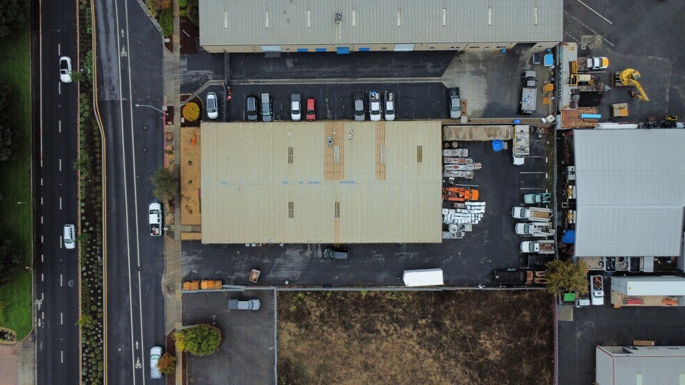 More Photos Of 978 Kaiser Rd, Napa Warehouse For Lease