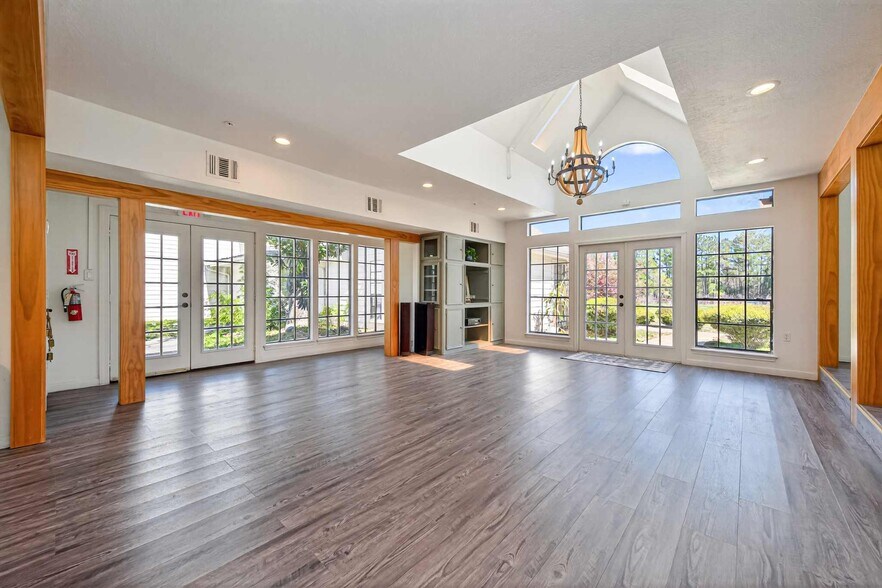 More Photos Of 12244 Serenity Rose Dr, Conroe Lodge Meeting Hall For Sale