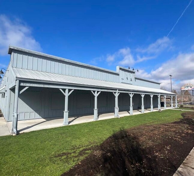 More Photos Of 1400-1772 N Jantzen Beach Dr, Portland Unknown For Lease