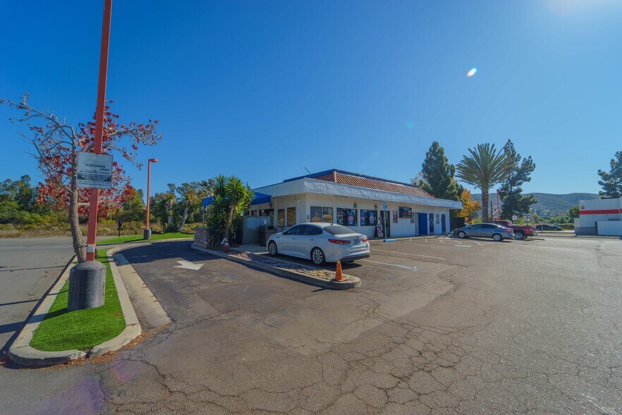 More Photos Of 580 S Pacific St, San Marcos Fast Food For Sale