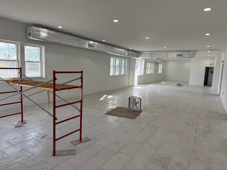More Photos Of 1207 W Bridge St, Spring City Warehouse For Sale