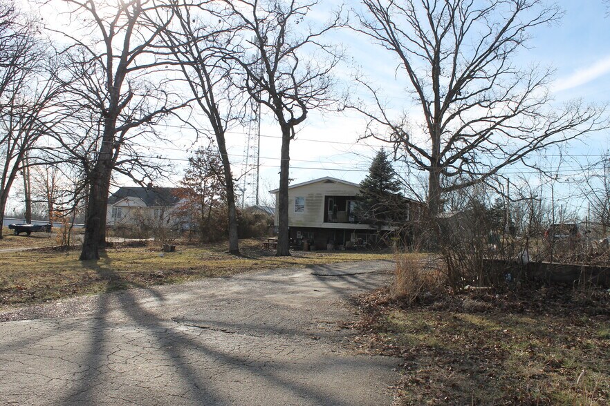 More Photos Of 311 S HWY 185, Sullivan Office Residential For Sale