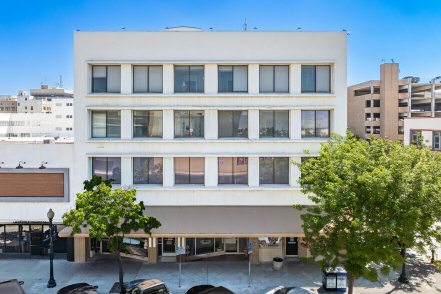 More Photos Of 1527 19th St, Bakersfield Medical For Lease