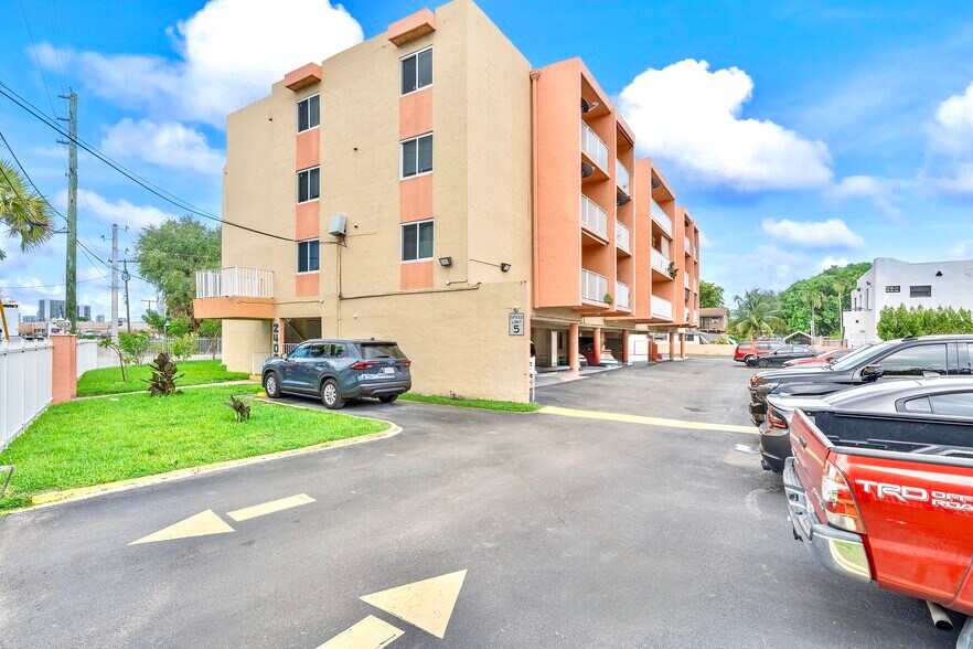 More Photos Of 2400 NW 16th Street Rd, Miami Apartments For Sale