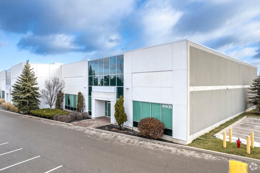 More Photos Of 4140 Sladeview Cres, Mississauga Warehouse For Lease