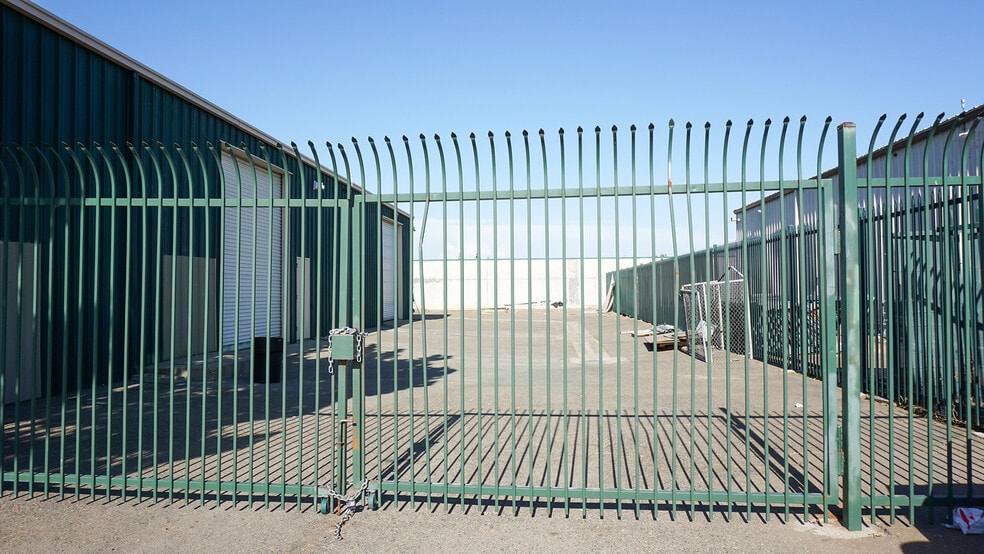 More Photos Of 6925 Luther Dr, Sacramento Warehouse For Sale