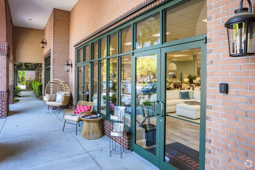 More Photos Of 600 Long Point Rd, Mount Pleasant Unknown For Lease